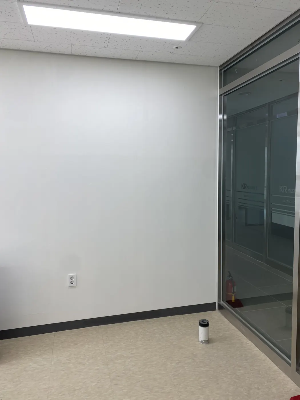 피부관리샵 세면대장 시공 전 공간
